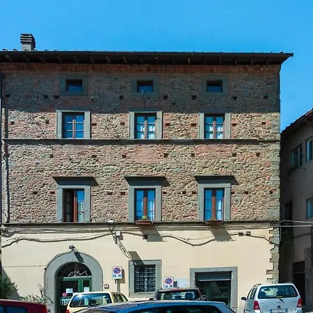 The Hill Terrace Apartman Massa