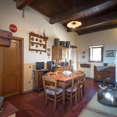 The Hill Terrace Apartment Massa (Tuscany)